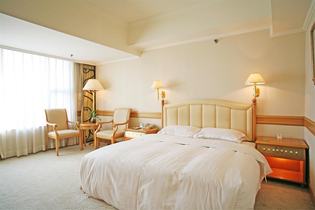 Guangzhou Hotel Peking  Kamer foto